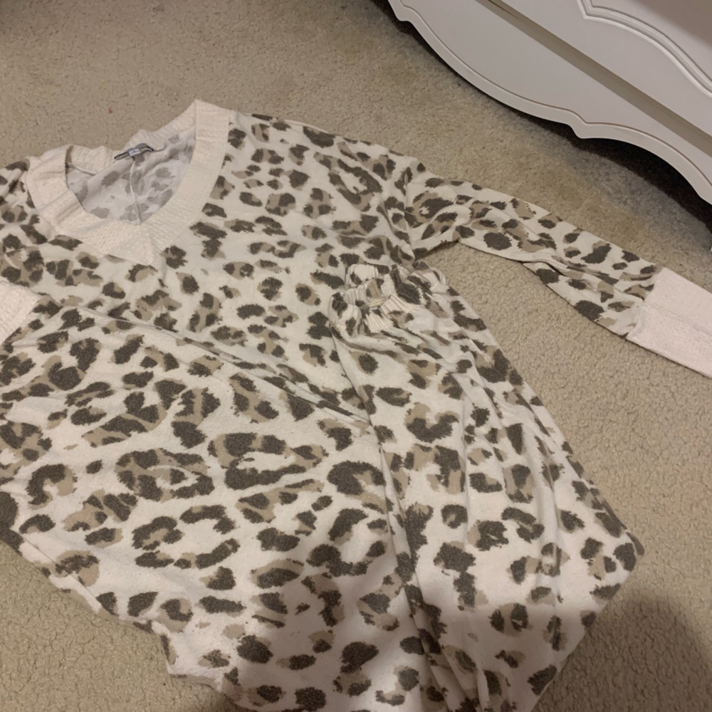 Leopard sweatsuit